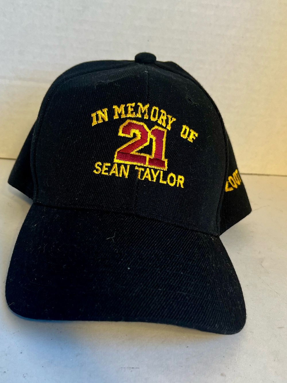 Vintage Black Washington Redskins/Commanders "In Memory of Sean Taylor 21" Hat/C